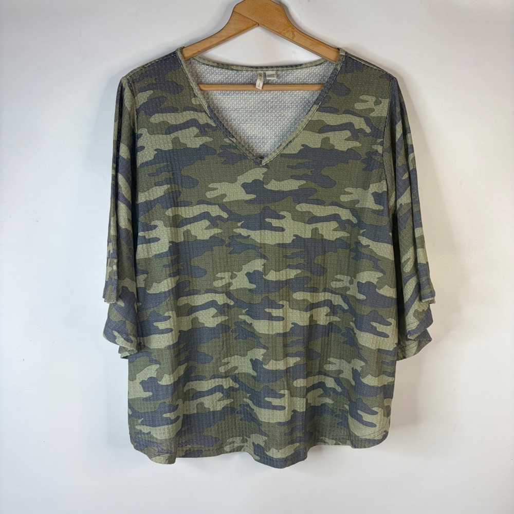 Cato Camo V-Neck Waffle Knit Top Women 18/20W Green Camouflage Bell Sleeve
